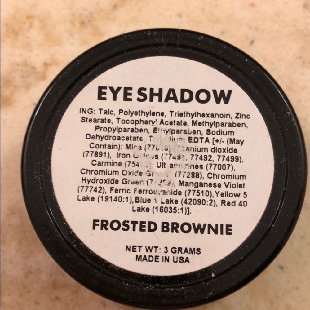 Eyeshadow - Picture 3 of 3